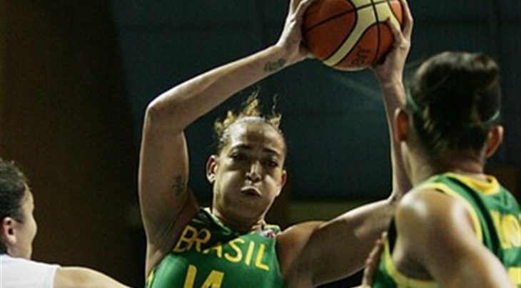 Argentina v Brazil ; 14 Erika  SOUZA  (Brazil)