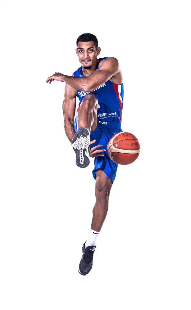 Gelvis Solano 🇩🇴 - TISSOT Buzzer Beater - FIBA Basketball World