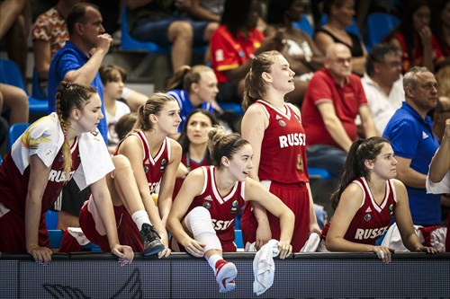 Russia punch their return to the #FIBAU19 Final by smashing their way past Canada