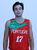 Headshot of Henrique Piedade