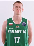 Headshot of Jakub Der