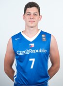 Headshot of Filip Staniszewski