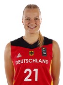 Headshot of Magdalena Landwehr