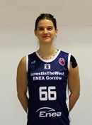 Headshot of Dominika Owczarzak