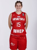 Headshot of Karolina Škare