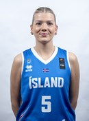 Headshot of Stefania Hansen