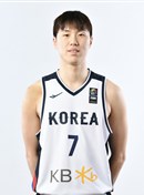 Headshot of Woosuk Lee