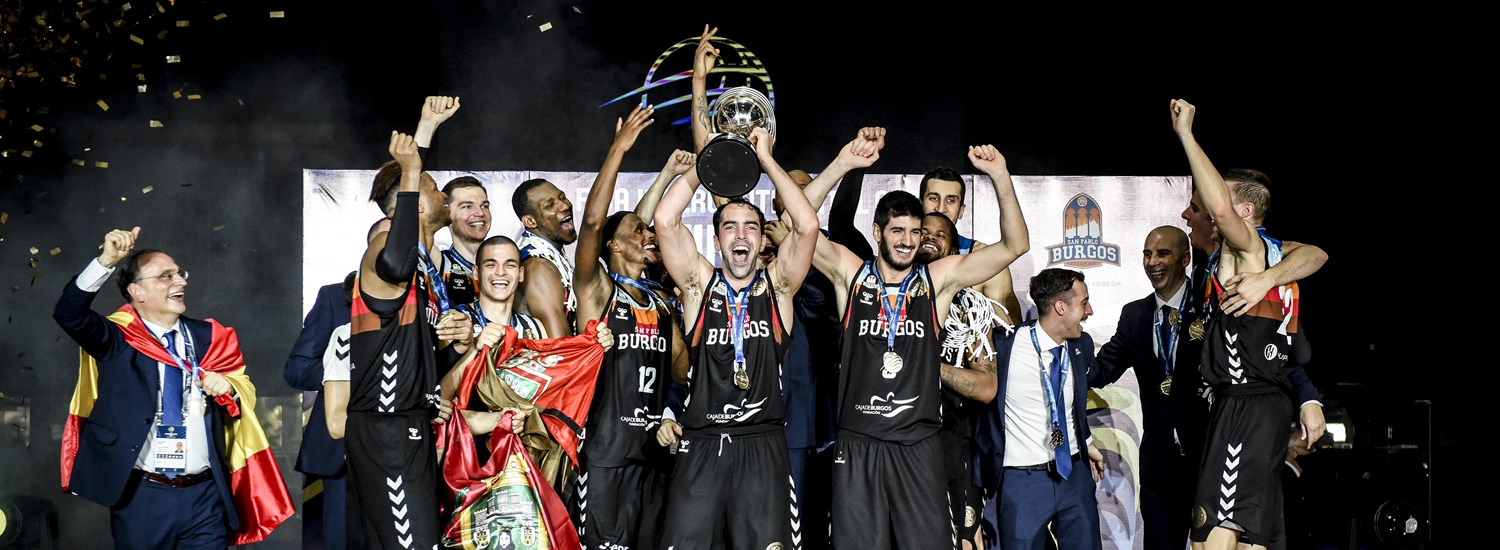 Basquete Brasil - CBB on X: Parabéns ao @TimeFlamengo pelo bicampeonato do  Mundial de Clubes da FIBA! Vitória contundente sobre o San Pablo Burgos, da  Espanha, por 75 a 62, no Cairo