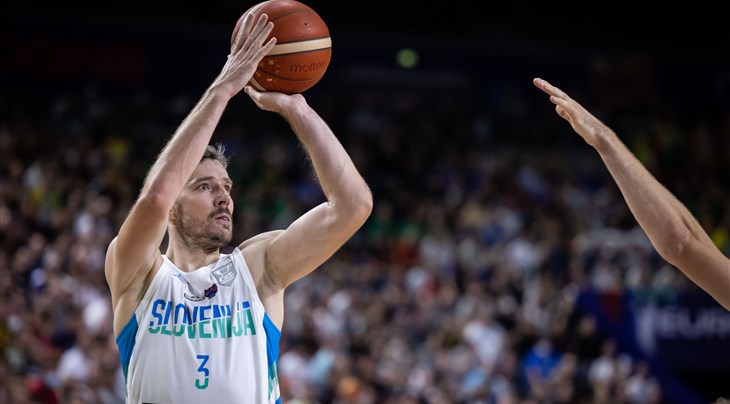 Captain Schroder leading Germany with honesty, hard work and maturity - FIBA  EuroBasket 2022 