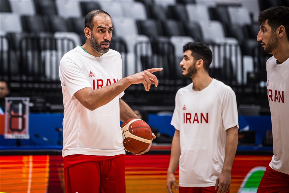 La leyenda viva de Irán, Haddadi, sigue dándolo todo – Copa del Mundo de Baloncesto FIBA ​​​​2023