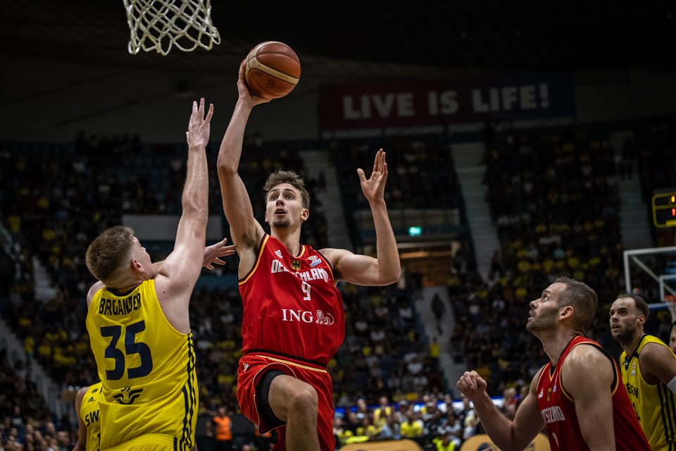 Eurobasket: Player gets dunked on after staring down Domantas Sabonis