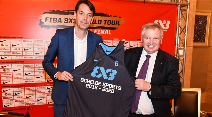 Bart Prinssen (Schelde Sports) and Yvan Mainini (FIBA Honorary President)