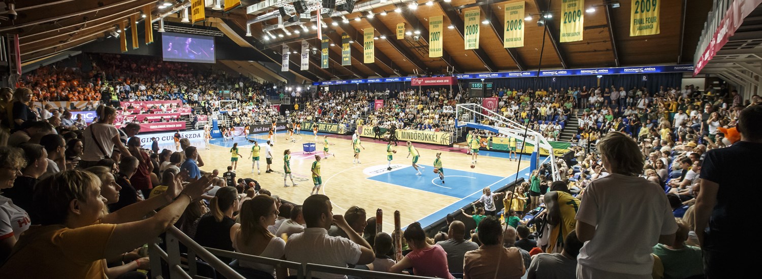 UMMC Ekaterinburg v Sopron Basket | Photo: Elio Castoria
